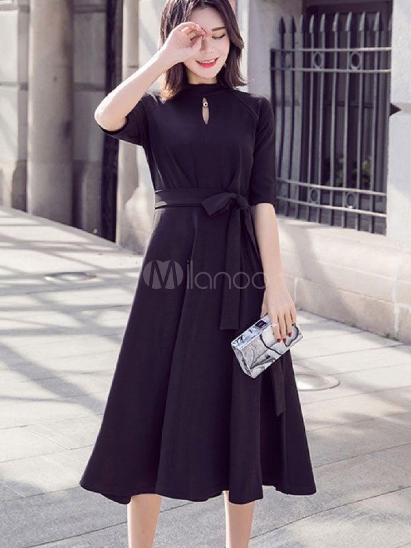 vestido metade branco metade preto