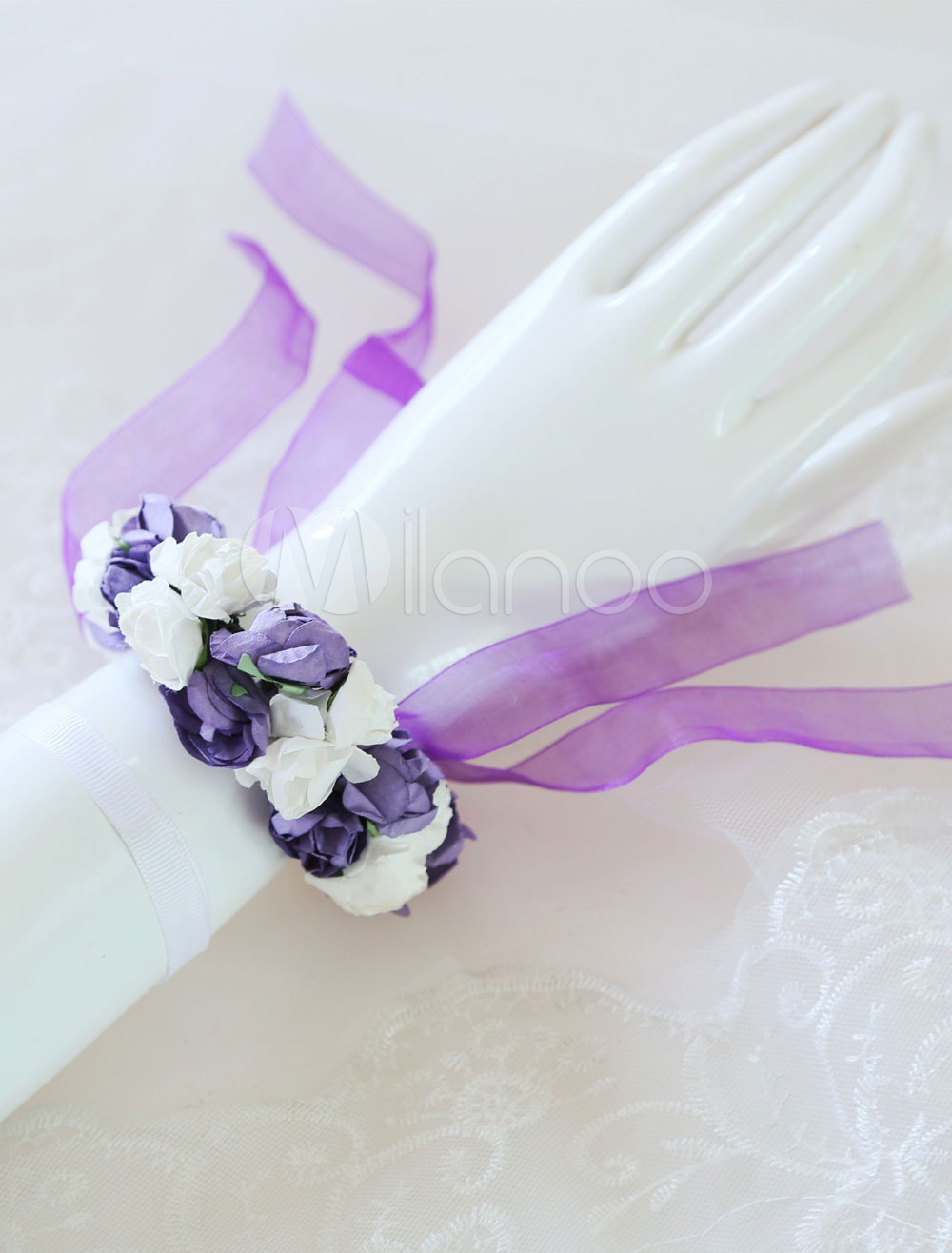 bridesmaid hand accessories