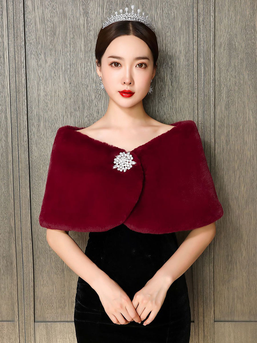 結婚式 ショール ブラック 結婚式アクセサリー フェイクファー ノースリーブ エコファーコート ウエディング ストール ラインストーン ケープ 花嫁肩掛け ウェディング Milanoo Jp