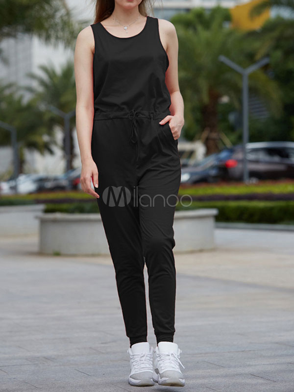 jumpsuit with sport shoes