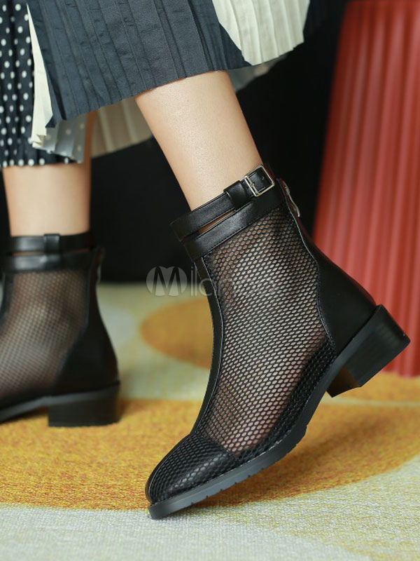 round toe ankle boots