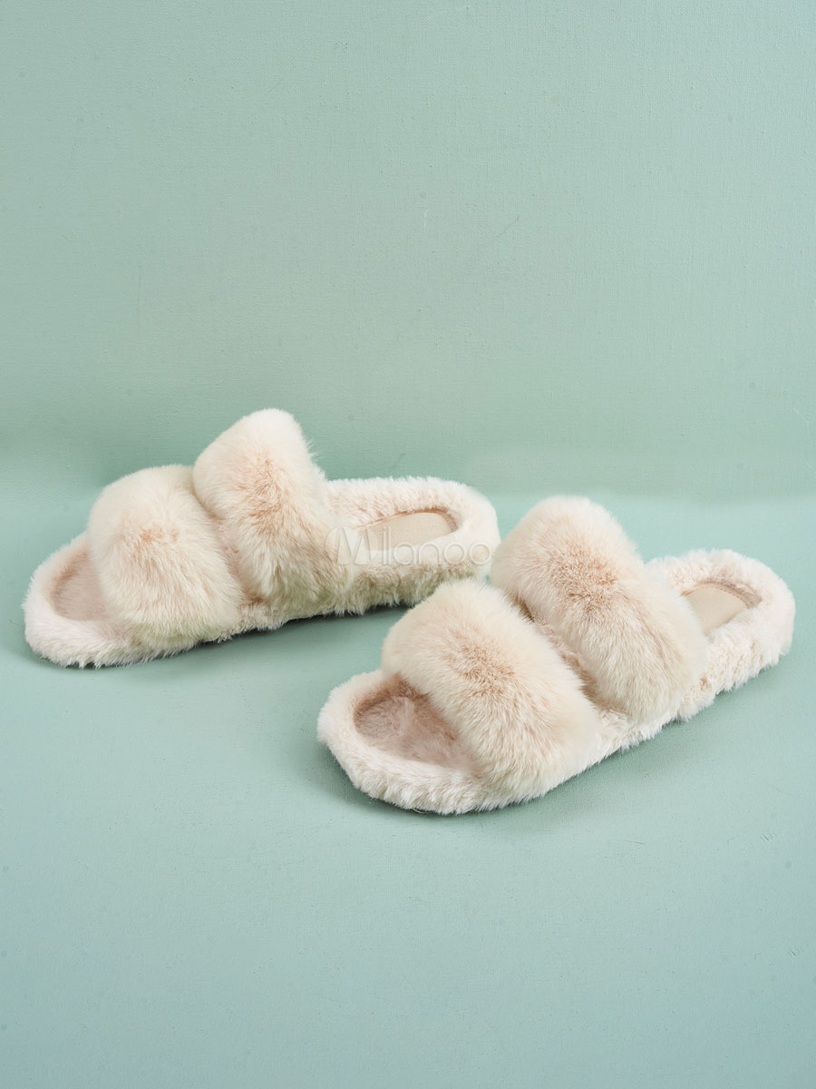 white flat slippers