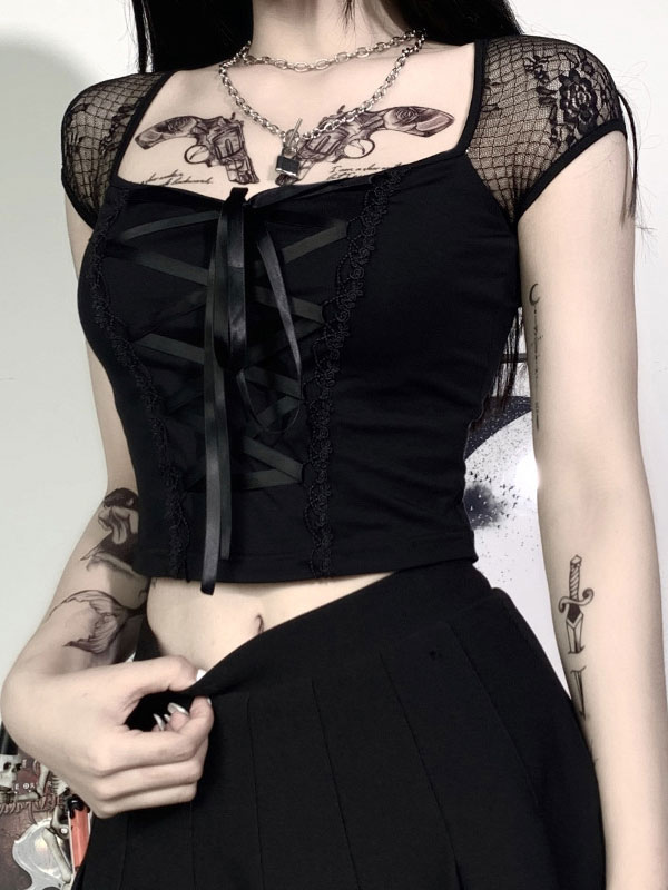 Camisa gótica negra para mujer Top de algodón Top gótico de manga corta con cuello - Costumeslive.com