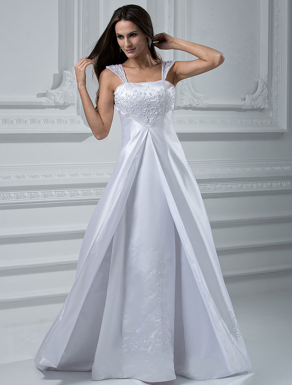Boda Vestidos de novia | Vestido de novia de satén con escote cuadrado y bordado de cola barrida - HQ69605