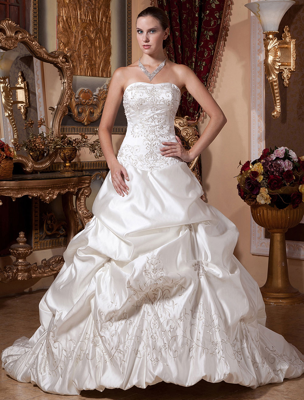 Classic Court Train Ivory Wedding Dress with Ball Gown Strapless ...