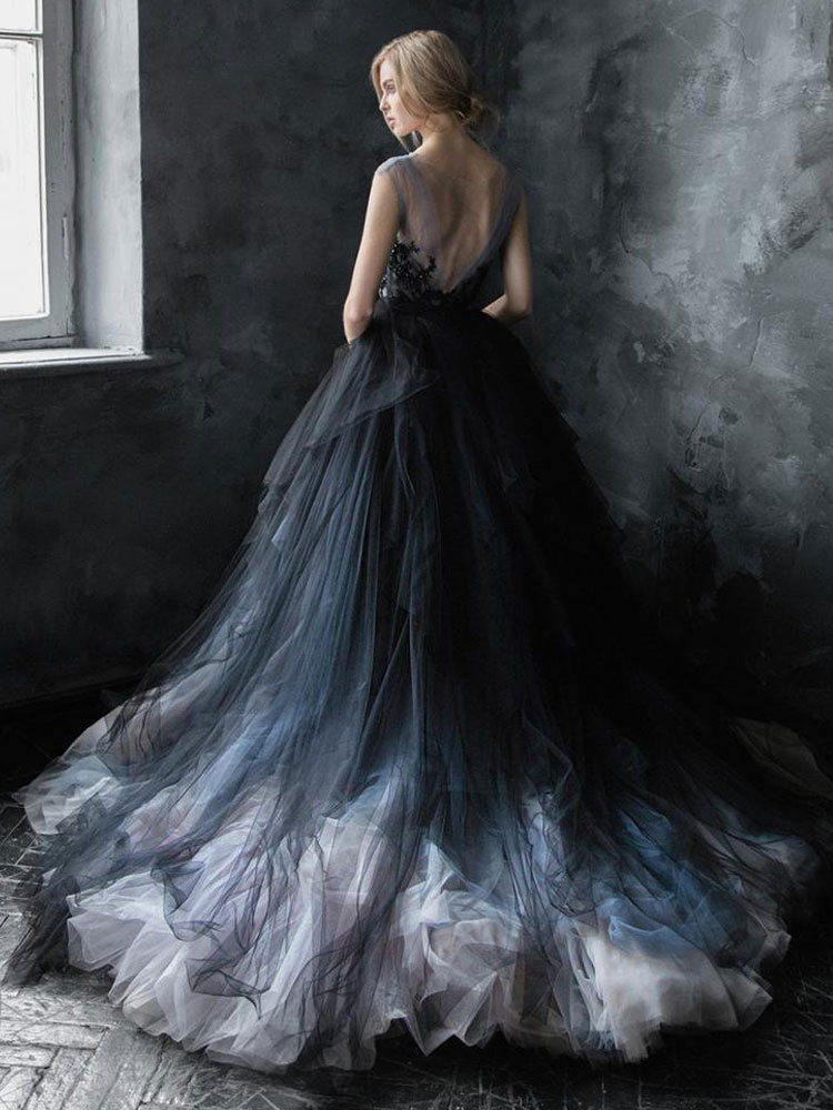 Black Gothic Wedding Dresses A Line V Neck Sleeveless Ball Gown Tulle