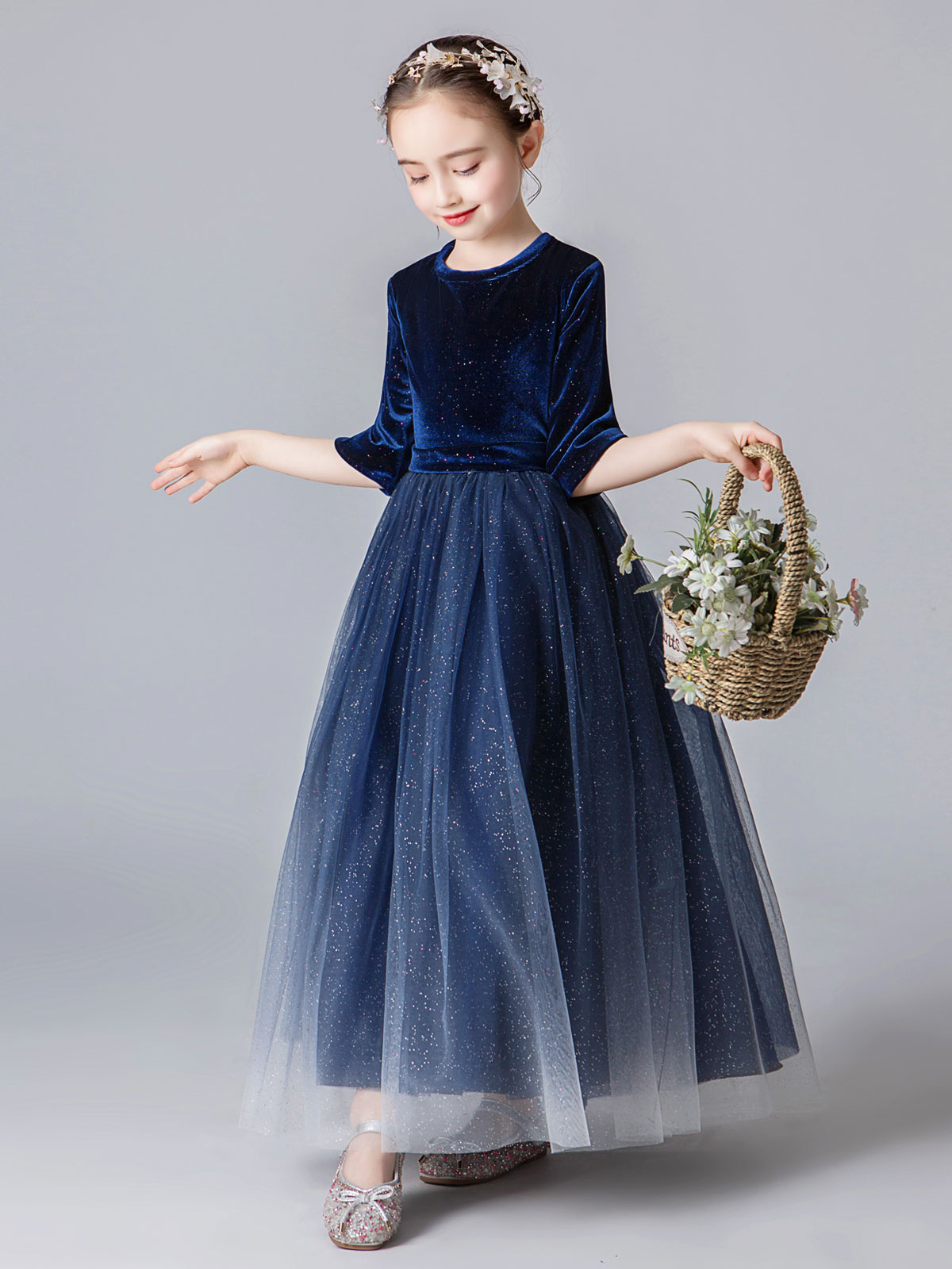 Robes de demoiselle d'honneur bleu marine col bijou demimanches tulle