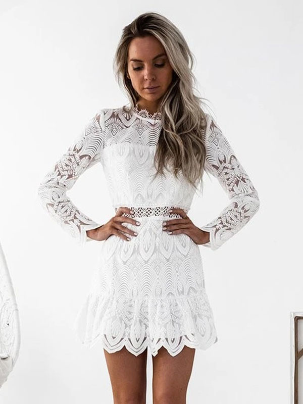 robe avec manche dentelle