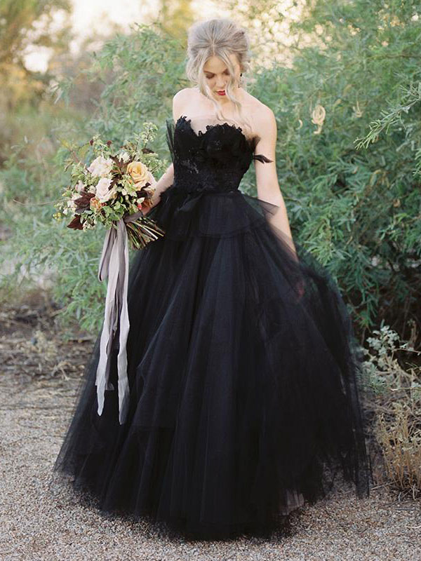 Gothic Wedding Dresses Lace A-Line Strapless Sleeveless Tulle Lace ...