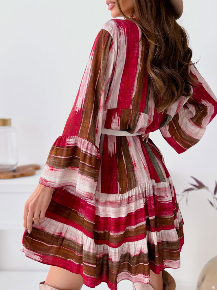 Robe patineuse de cérémonie violette avec dentelle
