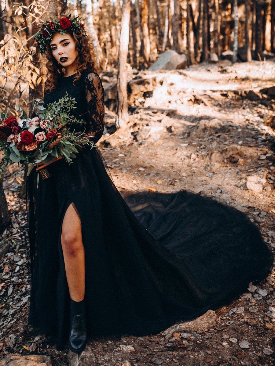 Mariage Robes de mariée | Robe de mariée noir robe de mariage gothique col rond manche longue jupe fendue à traîne longue - CG49811