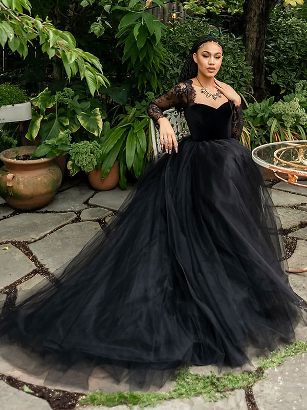 Aggregate 148+ black long sleeve formal gown super hot - camera.edu.vn