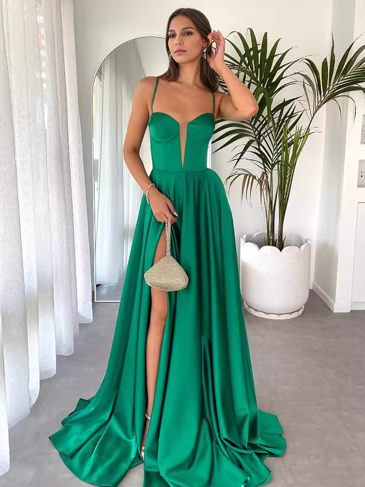 Robe de soirée longue en vert avec lacets dans le dos et bretelles spaghetti fendues au sol pour femme 2025