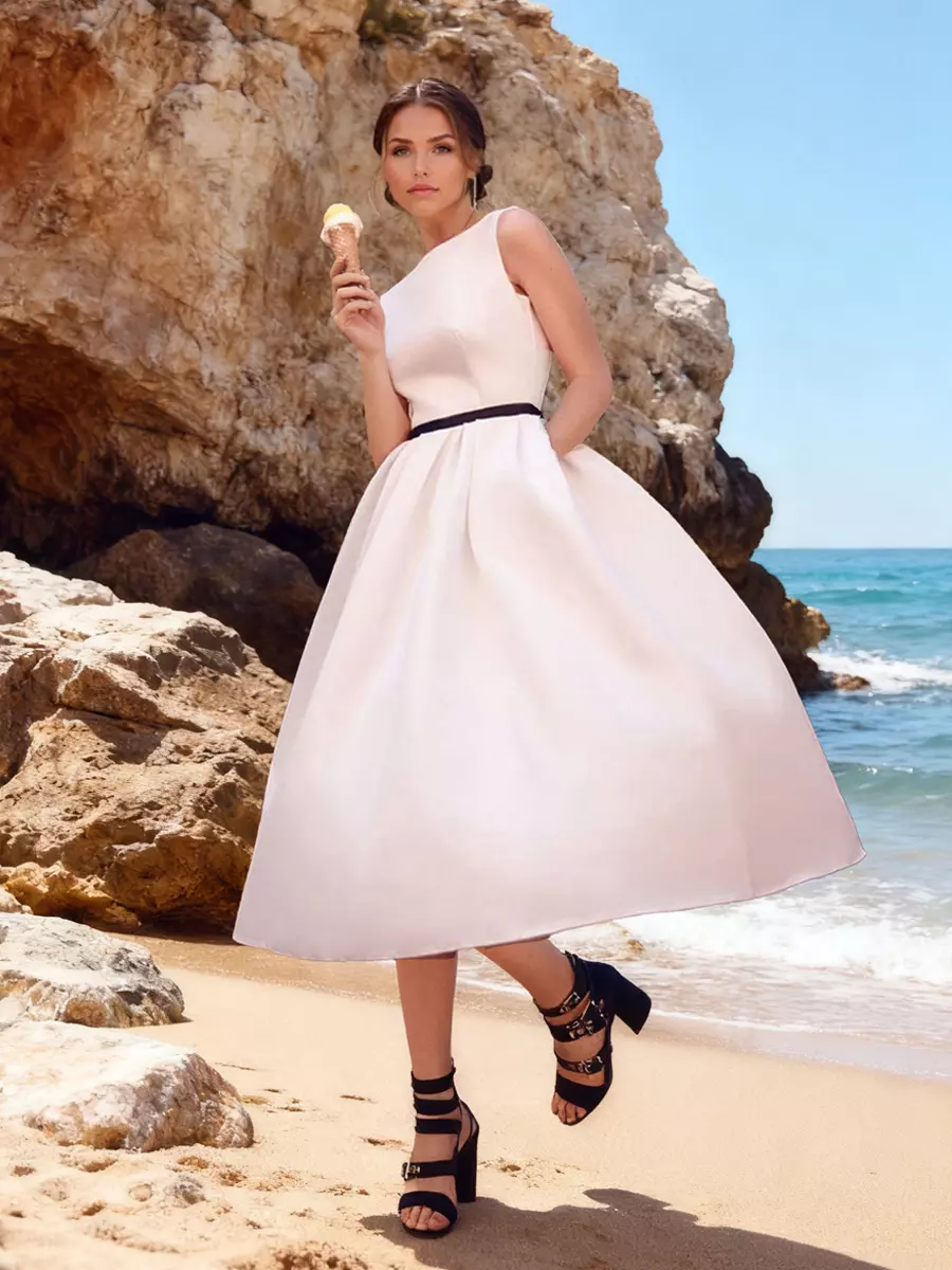 vintage style beach wedding dresses Classic Beach Long Sleevess Backless Lace Beach Wedding Dress Simple Summer Casual Bridal Gowns Online