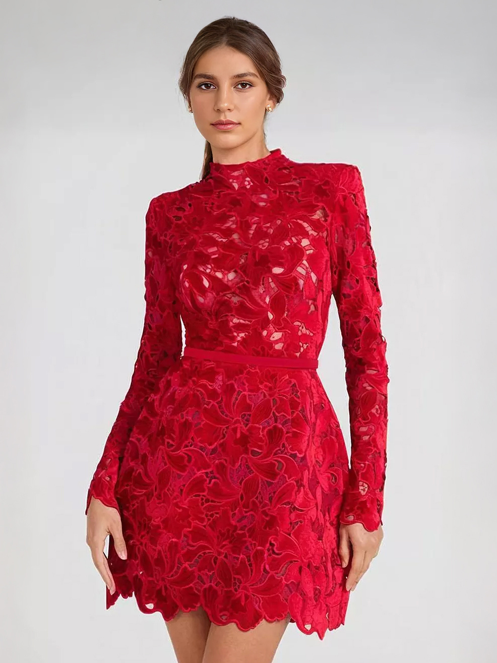 Robe en dentelle à col haut et manches longues pour fête d&#39;anniversaire mini robe de printemps pour femmes 2025