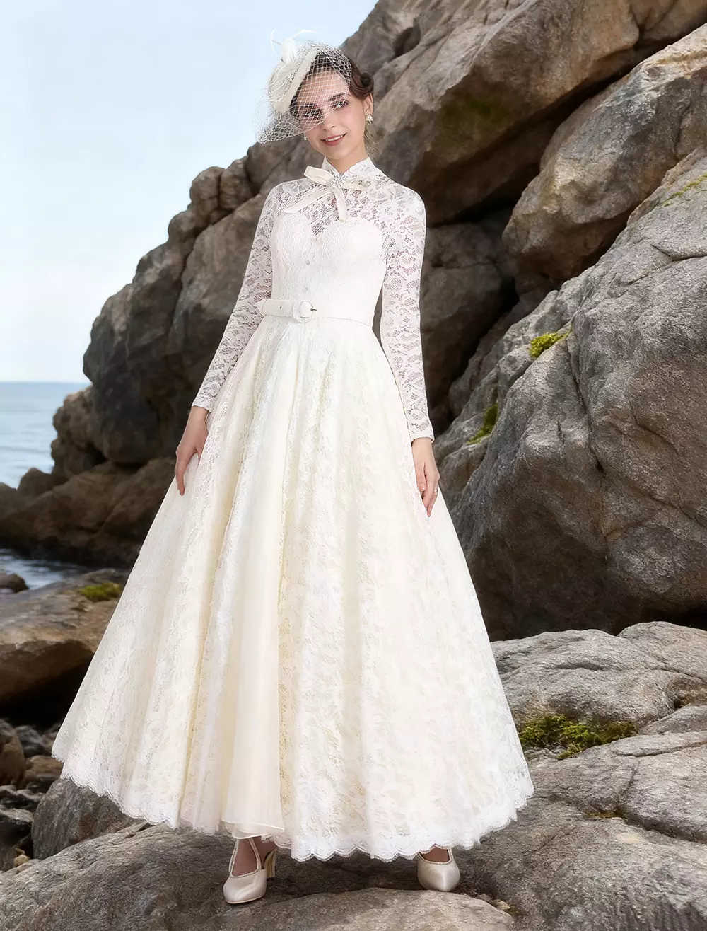 1950s Vintage Elegant Modest Long Sleeve Lace Wedding Dress - High Neck  A-Line Ivory Bridal Gown with Bow Detail - Costumeslive.com