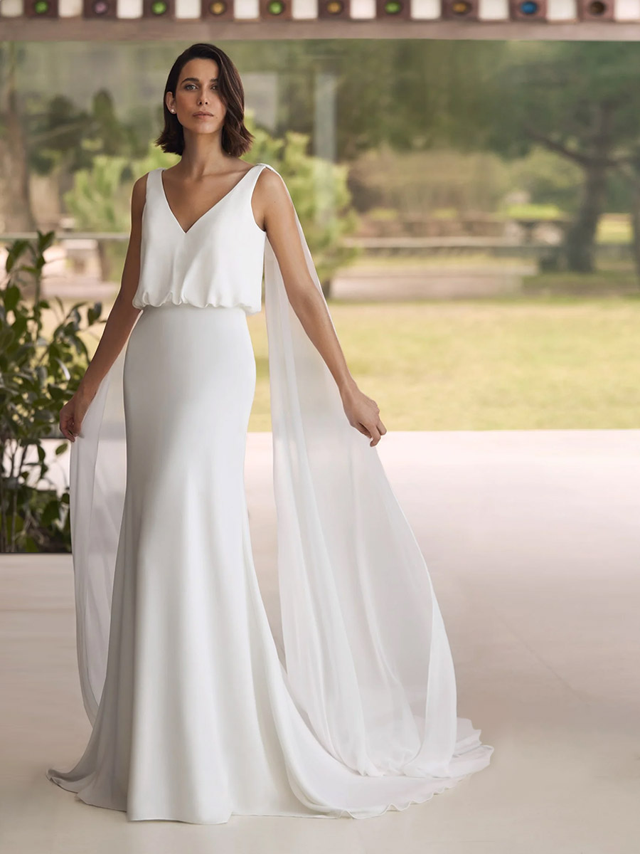 Robe de mariée simple en mousseline col en V sans manches plissée style sirène