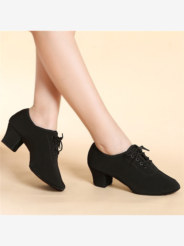 Chaussures de danse latine noires à bout fermé pour femmes
