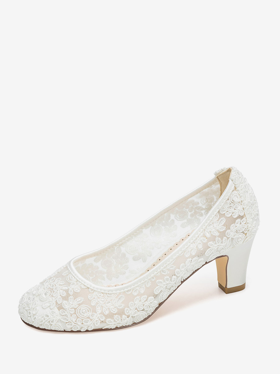 Chaussures de mariage en dentelle à petits talons compensés à enfiler.