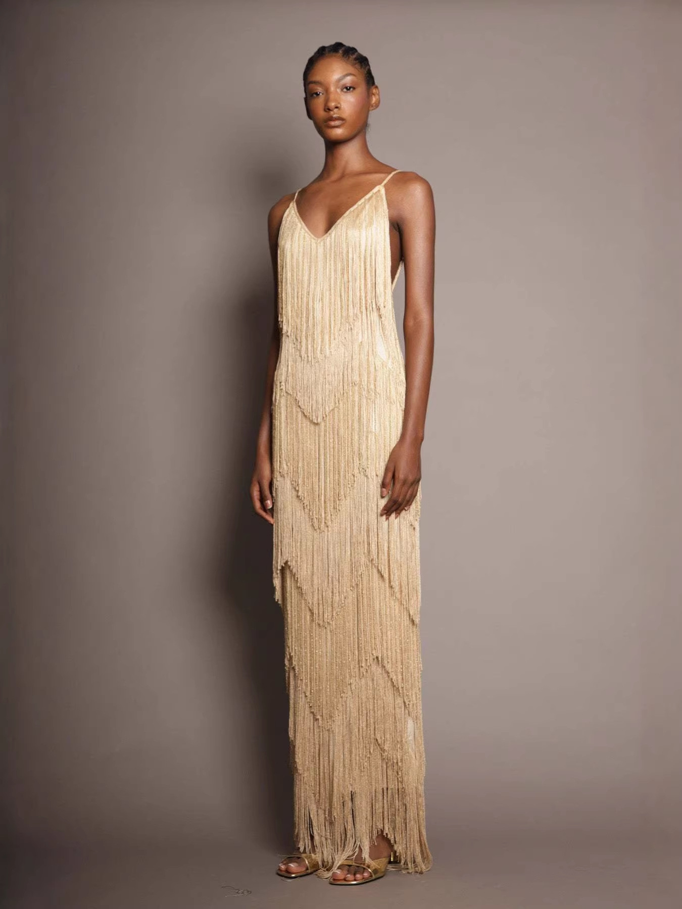 Robe de soirée maxi dorée à col V sans manches épaules dénudées robe d'été sexy et semi-formelle