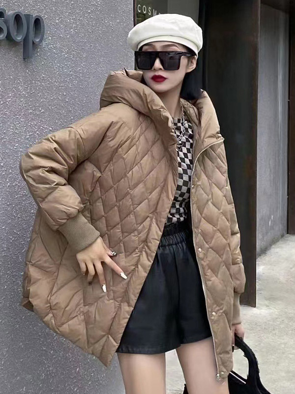 Braune rautenförmig gesteppte Daunenjacke für Damen Kapuze Oversize mittellang Winterjacke