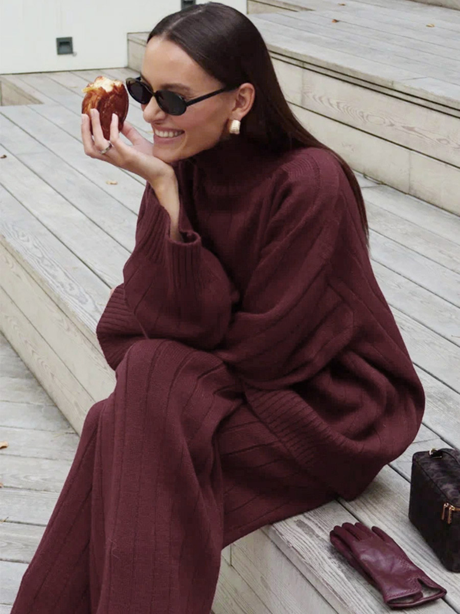 Oversize-Loungewear-Set in Salbeigrün mit Rippstrick Damen-Pullover mit Stehkragen und weitem Bein