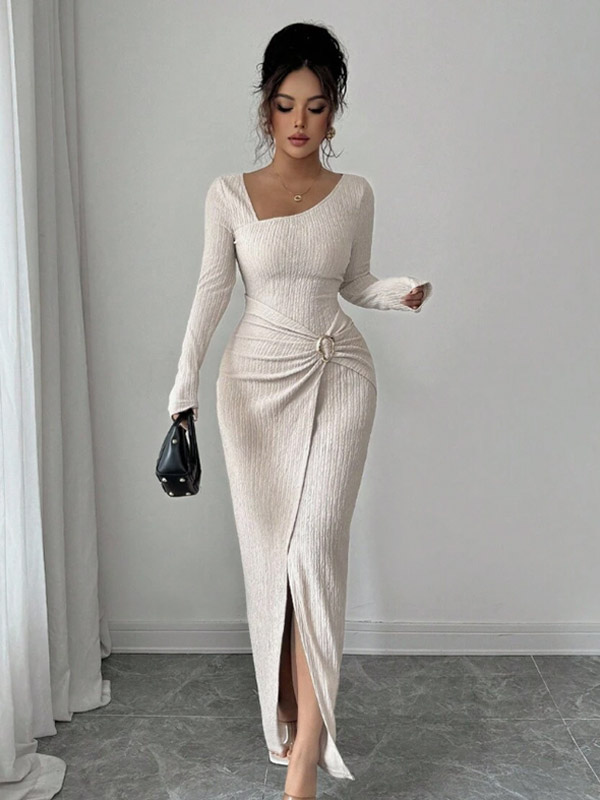 Figurbetontes Kleid mit Schlitz langen Ärmeln aprikosenfarben dunkelbraun schwarz Damenmode