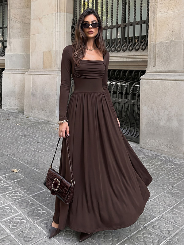 Robe longue côtelée marron manches longues col rond jupe plissée vintage