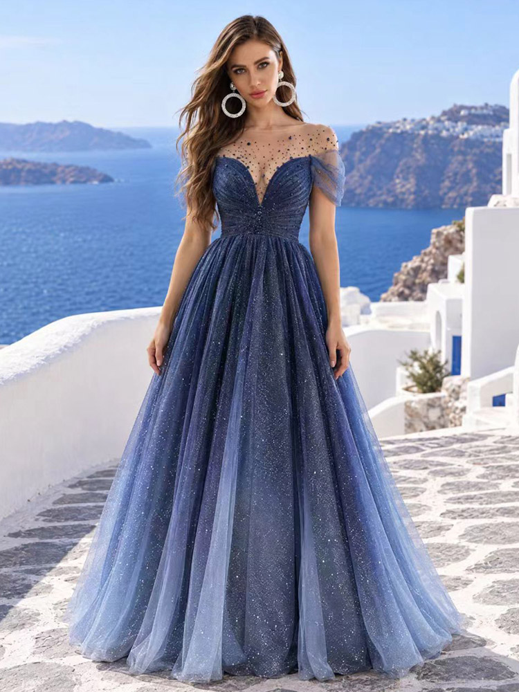 Abito da sera a trapezio con scollo gioiello lungo fino al pavimento e decorato con perline ideale per feste formali.