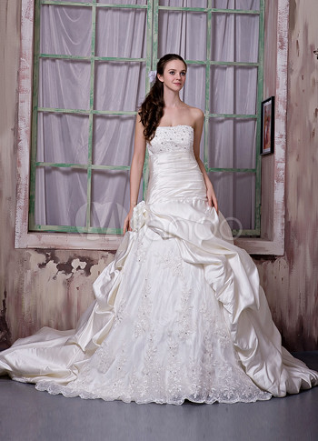 Glamorous White Satin Sweetheart Neck Beading Ball Gown Wedding Dress ...