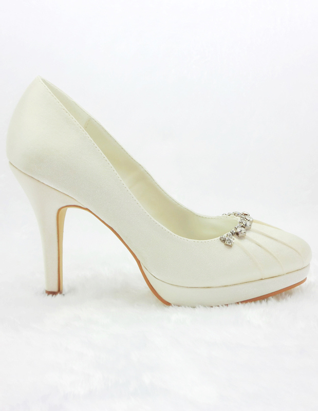 champagne lace pumps