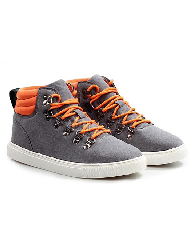 round toe sneakers