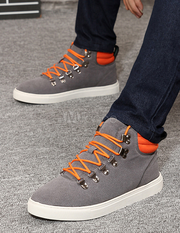 round toe sneakers