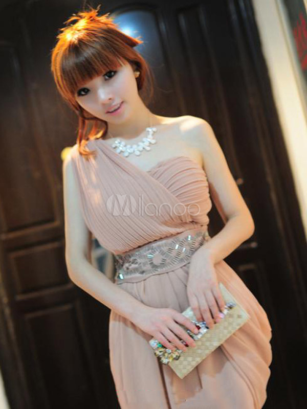 sleeveless short frock for women
