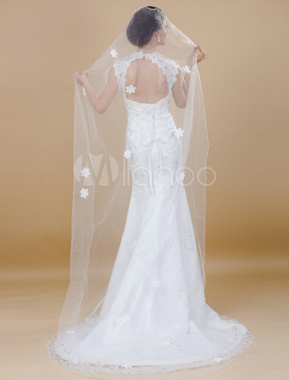 ウェディングベール 全２色 ロングベール 花 ブライダルヴェール １層 新作 花嫁様向け ウェディングドレス小物 Milanoo Jp