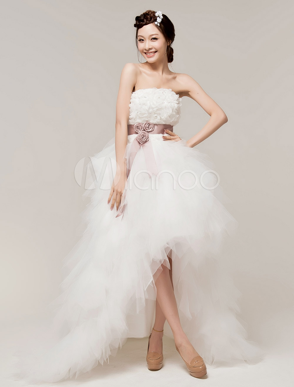 Свадебное платье мини со шлейфом
