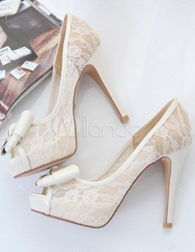 scarpe di pizzo con tacco
