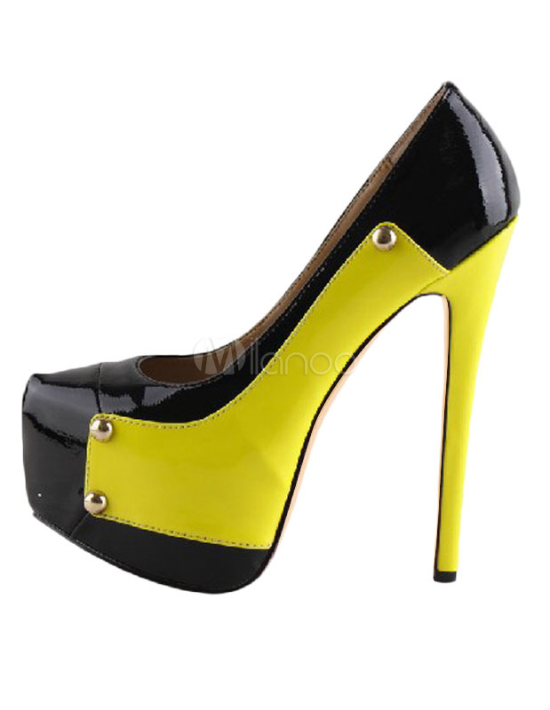 almond toe platform pumps