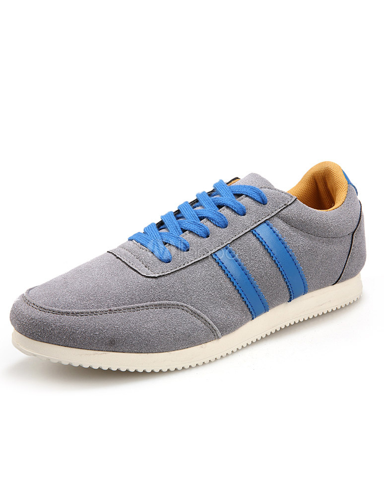round toe sneakers
