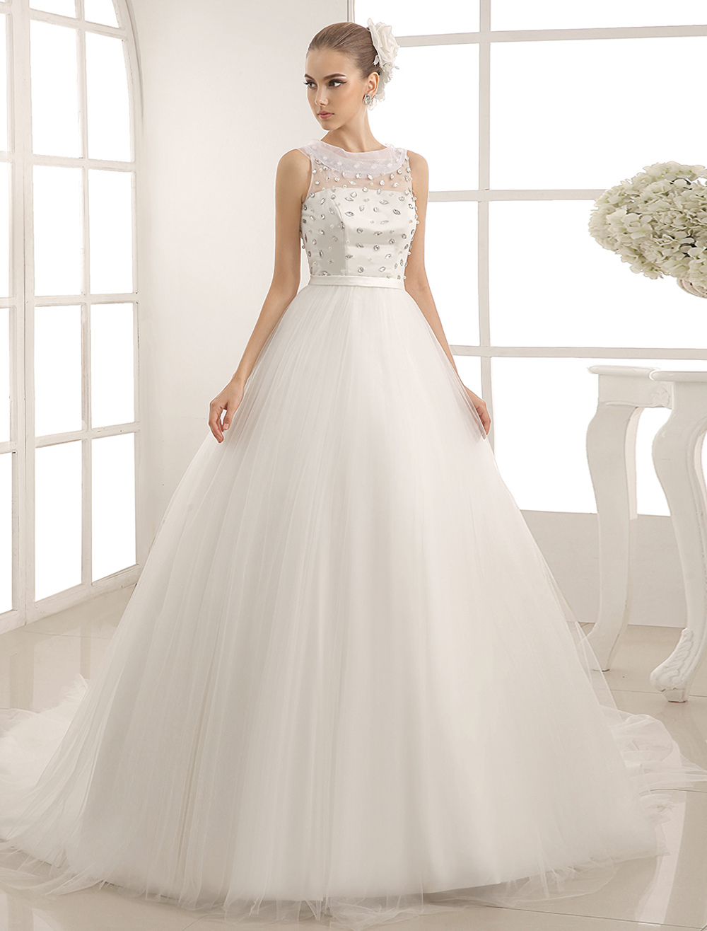 Jewel Neck Tulle Wedding Dress With Pearls Detailing - Milanoo.com