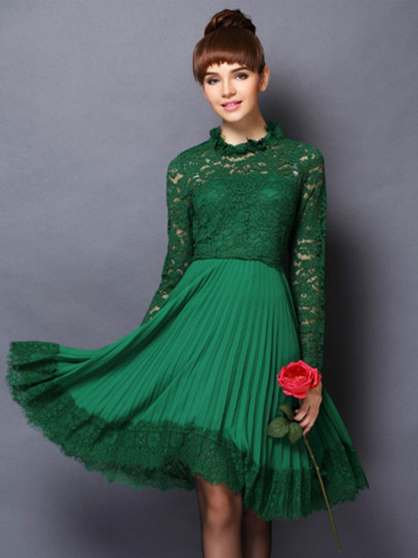 vestido plissado manga longa