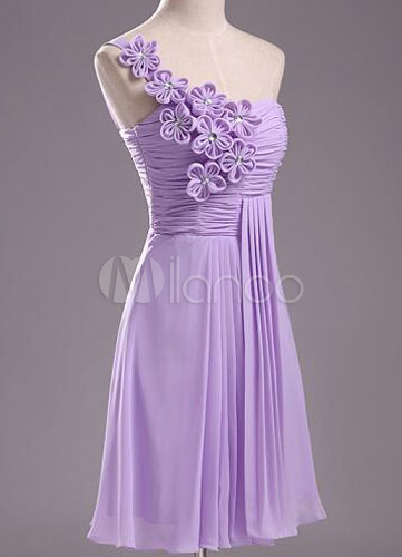 vestido lilas curto simples