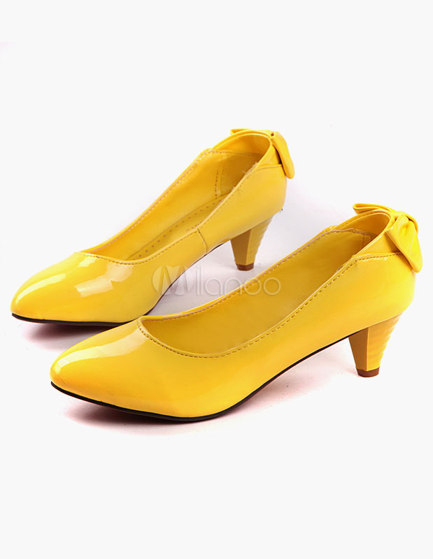 Туфли желтые купить. Желтые туфли хелмар. Жёлтые туфли на каблуке. Туфли желтые женские. Желтые лаковые туфли.