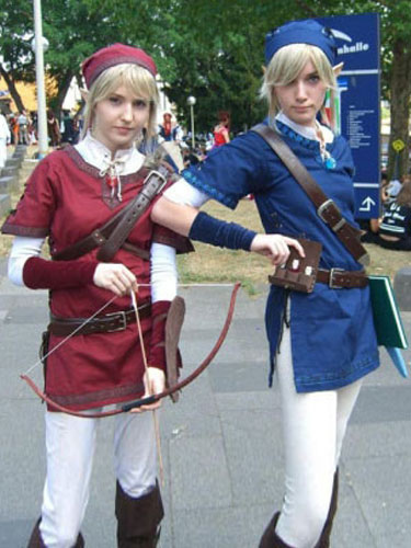 Zelda and link cosplay
