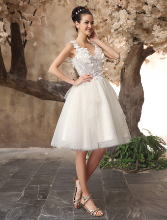 Robe de mariée courte robe de mariage tissu de pailletes décoré des fleur col v dos nu au genou