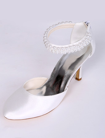 ホワイトウェディングシューズ　2025　サテン　ポインテッドトゥ　パール　アンクルストラップ　ブライダルシューズ　サテン　ハイヒール
