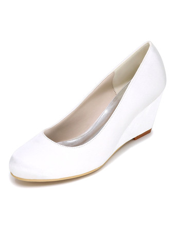 ホワイト ウェディングシューズ　ウェッジソール　絹織物　無地　エレガント　シンプル　
