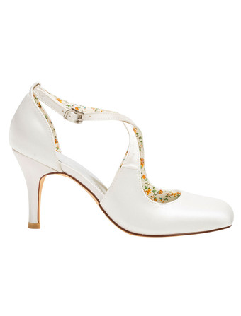 ヴィンテージ　ウェディングシューズ　ハイーヒールパンプス　アイボリー　クロスフロント　アンクルストラップ　ブライドシューズ