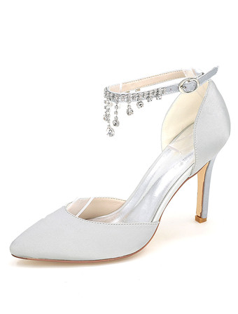 シルバー 結婚式　ブライダルシューズ　ウエディング　ローヒール　パンプス 靴　パーティー　ホワイト　アイボリー　絹織物　ポインテッドトゥ　スティレットヒール　無地　ラインストーン　エレガント　