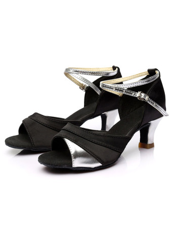 女性ダンスシューズ　ラテンダンスシューズ　美脚　疲れにくい　社交ダンスシューズ　滑り防止　ゴブレット　ピープトゥ　